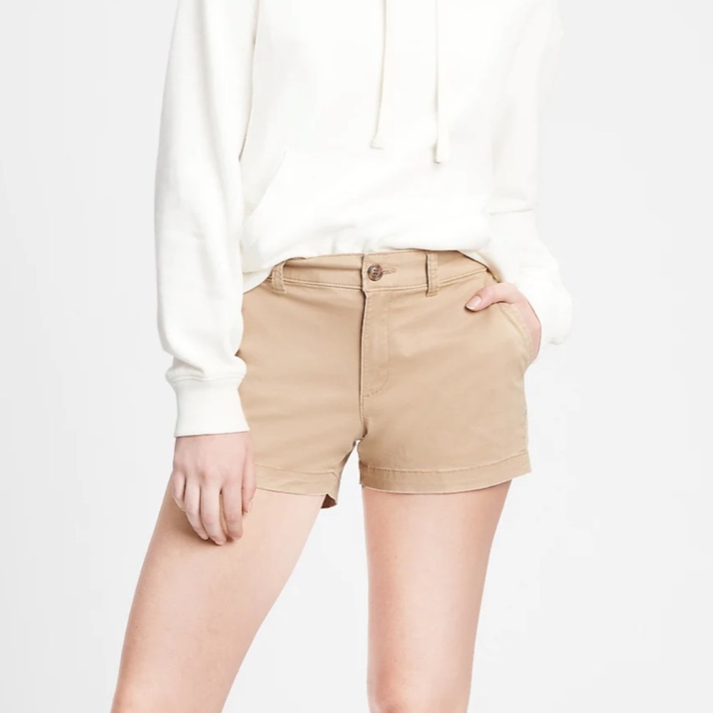 NWT 3'' Mid Rise Khaki Shorts with Washwell